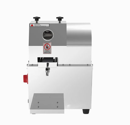 Anuncio publicitario móvil del Juicer de la máquina expendedora de la caña de azúcar de la capacidad grande con la batería
